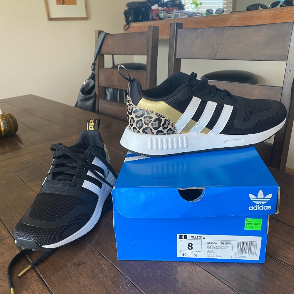 Adidas black/cheetah print sneaks! Worn ONCE size 8